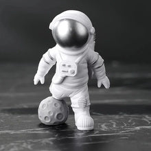 4 Pcs Astronaut Figure Statue Figurine Spaceman Sculpture Educational Toy Desktop Home Decoration Astronaut Model for Kids Gift